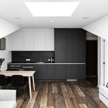 Deluxe Apartments By Hostlovers Kaunas Bagian luar foto