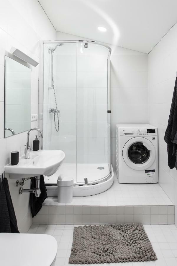 Deluxe Apartments By Hostlovers Kaunas Bagian luar foto
