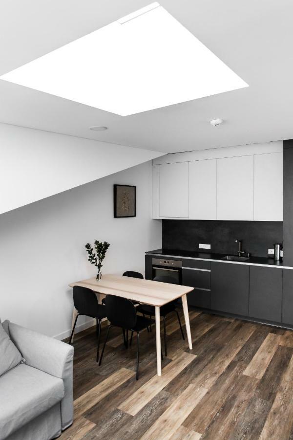 Deluxe Apartments By Hostlovers Kaunas Bagian luar foto